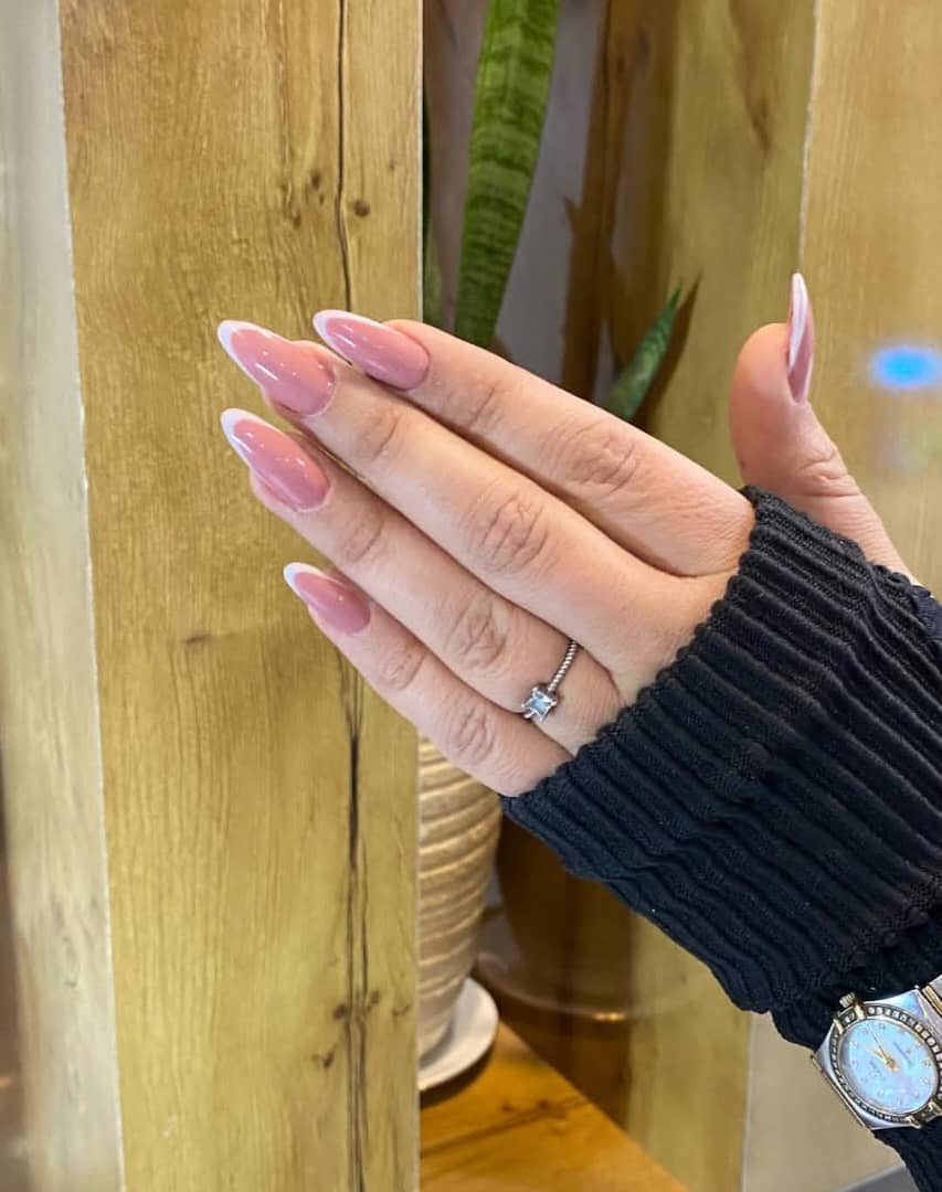 خدمات تخصصی کاشت ناخن نیل بانو در خرم آباد